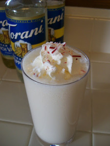 holiday recipes shellys-candy-cane-protein-shake-1