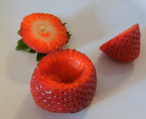 strawberry-santa-cannoli-1