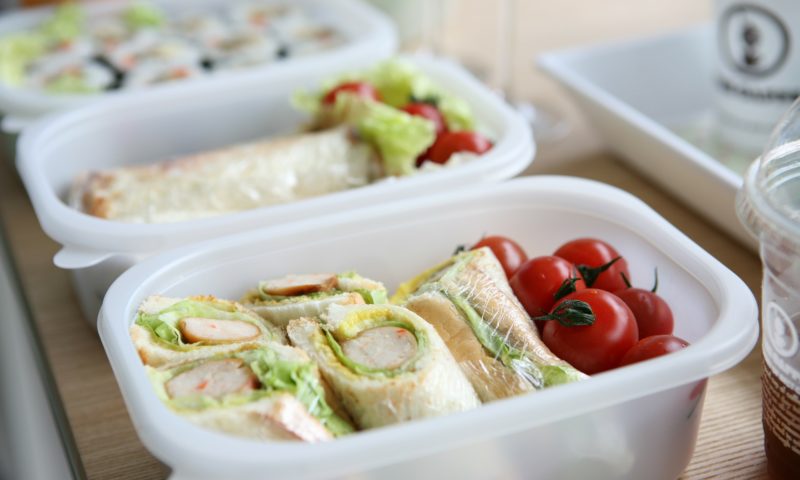 Pack a healthy lunch to stay on top of your game