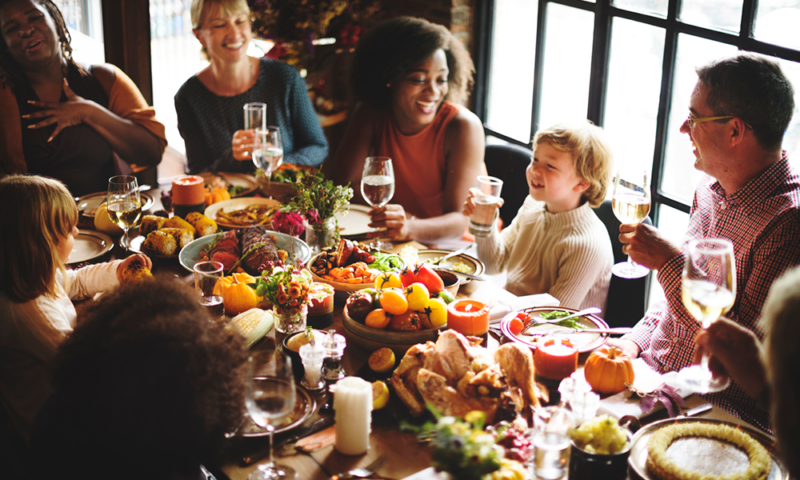 Face the holidays with confidence and feel in control over food.